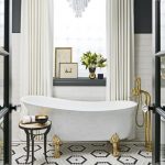 30 Diseños de baños decorados con candelabros