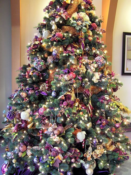 Decoración de árbol navideño sencillo y moderno